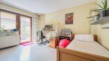 Kinderzimmer/B�ro 1.OG Malsch: Gro�z�giges Wohnen und Gewerbe in einem!