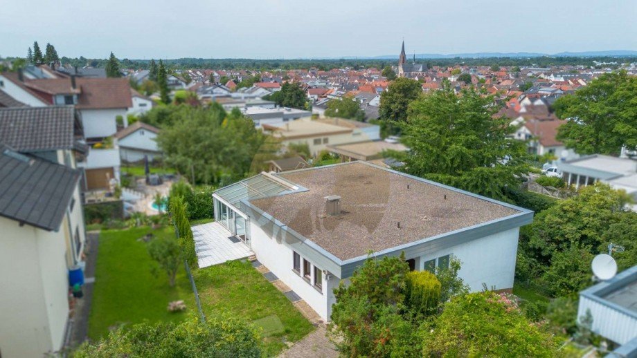 haus-kuppenheim-aussenansicht-wolf-immobilien Zweifamilienhaus Kuppenheim