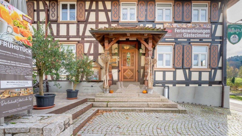 hotel-restaurant-schwarzwald-aussenansicht-wolf-immobilien Gastgewerbe Ottenh�fen im Schwarzwald