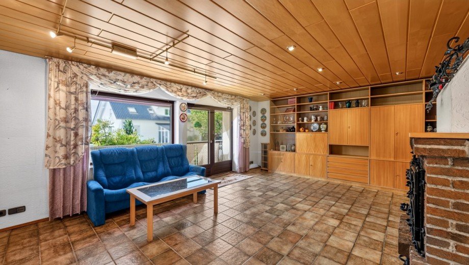 Wohnzimmer mit Balkon Doppelhaush�lfte Rastatt