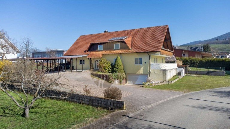 Drohnenaufnahme Lauf Renditeobjekt Unternehmer aufgepasst: Gewerbeeinheit mit Wohnm�glichkeit im Gewerbegebiet von Lauf