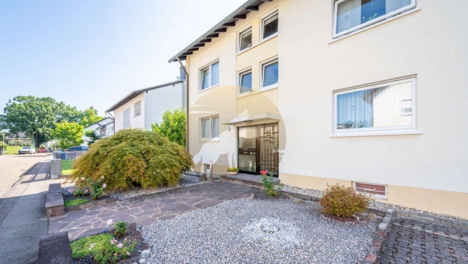 haus-baden-baden-haueneberstein-aussenansicht-wolf-immobilien Mehrfamilienhaus Baden-Baden