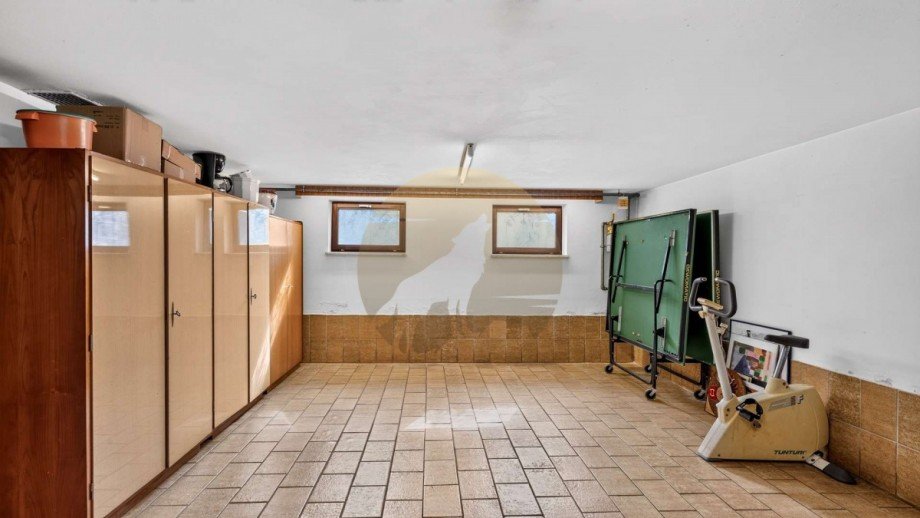 Hobbyraum Keller Doppelhaush�lfte Rastatt