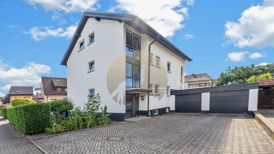 Aussenansicht Eingangsbereich Zweifamilienhaus Rastatt