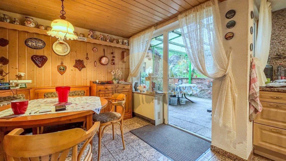 Essecke / Ausgang Terrasse Doppelhaush�lfte Gernsbach