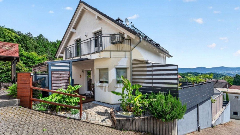 haus-gernsbach-staufenberg-aussenansicht-wolf-immobilien Doppelhaush�lfte Gernsbach