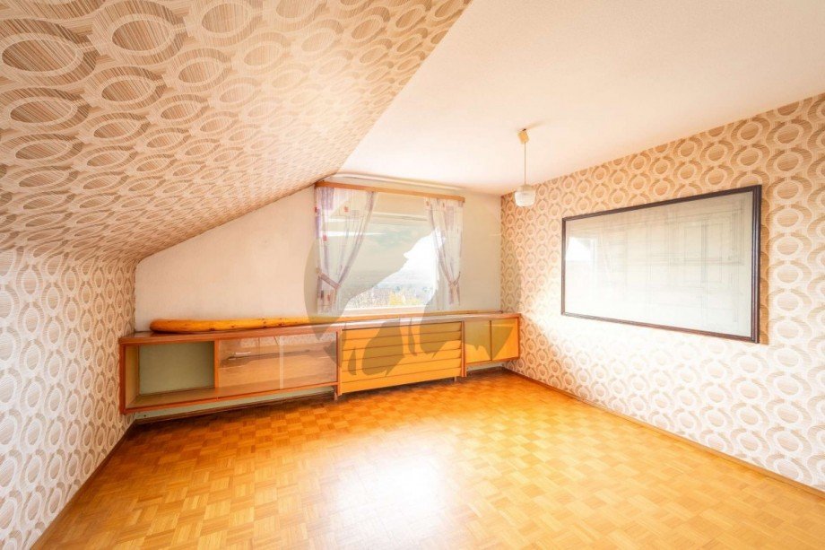 Zimmer OG Einfamilienhaus Baden-Baden