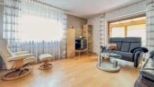 Wohnzimmer 1.OG Malsch: Gro�z�giges Wohnen und Gewerbe in einem!