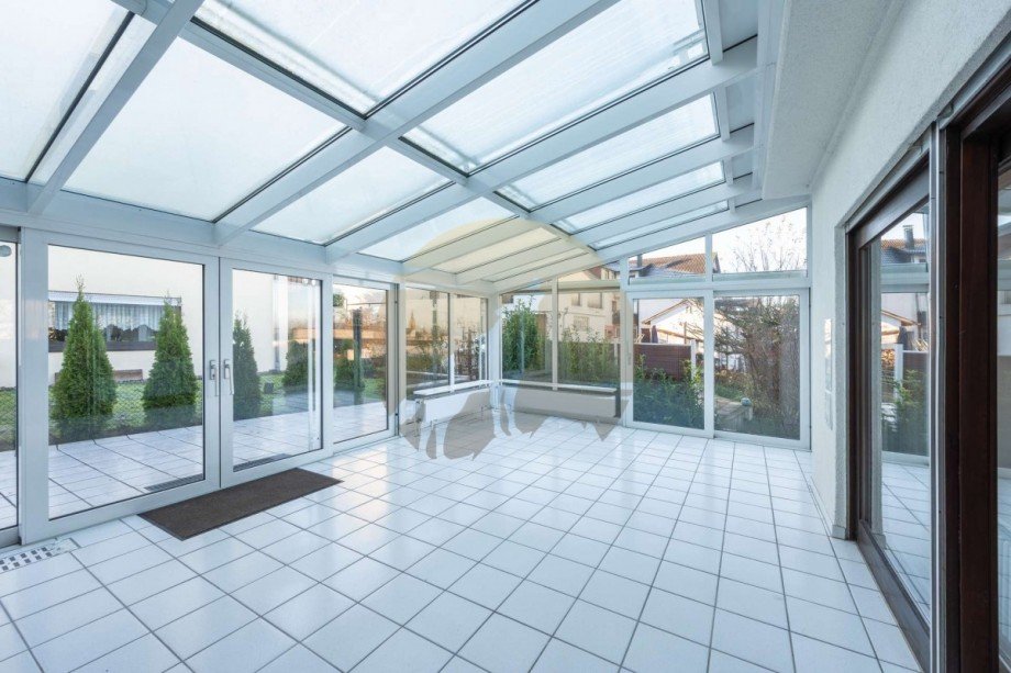 haus-kuppenheim-wintergarten-wolf-immobilien Zweifamilienhaus Kuppenheim