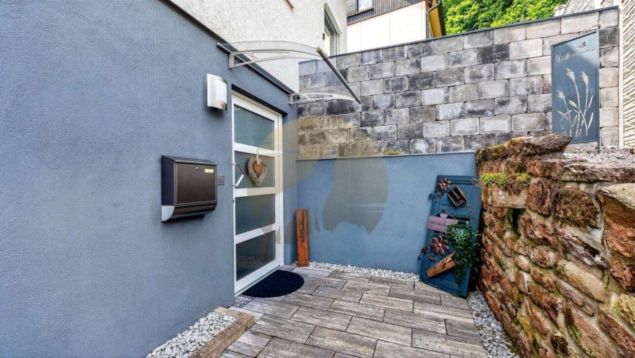 haus-gernsbach-staufenberg-eingang-wolf-immobilien Doppelhaush�lfte Gernsbach