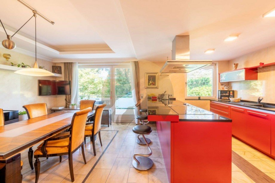 wohnung-baden-baden-kueche-wolf-immobilien Terrassenwohnung Baden-Baden