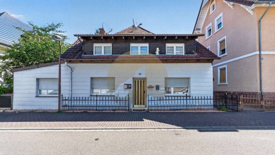 Dachgeschosswohnung Achern au�en Dachgeschosswohnung Achern
