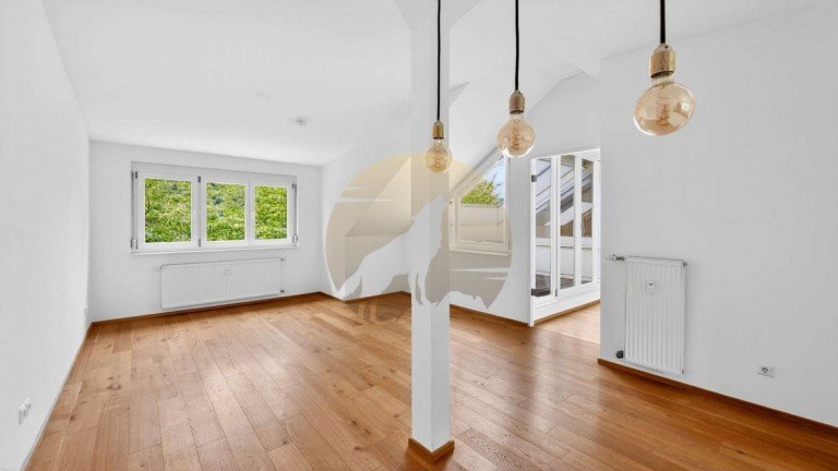 wohnung-baden-baden-wohnzimmer-wolf-immobilien Baden-Baden Dachgeschosswohnung Wohnen, wo Baden-Baden am sch�nsten ist - Dachgeschosswohnung in Lichtental