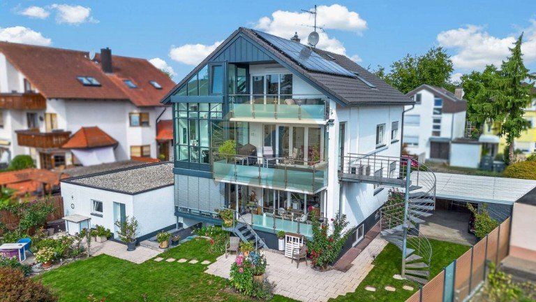 Zweifamilienhaus in Rastatt Rastatt Zweifamilienhaus Saniert. Modern. Gro�z�gig. Ein Zuhause mit Raum f�r Familie und Leben in Rastatt