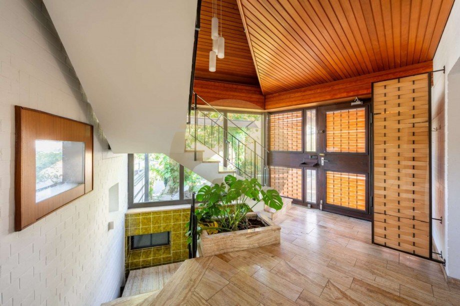 haus-baden-baden-neuweier-treppenhaus-wolf-immobilien Einfamilienhaus Baden-Baden