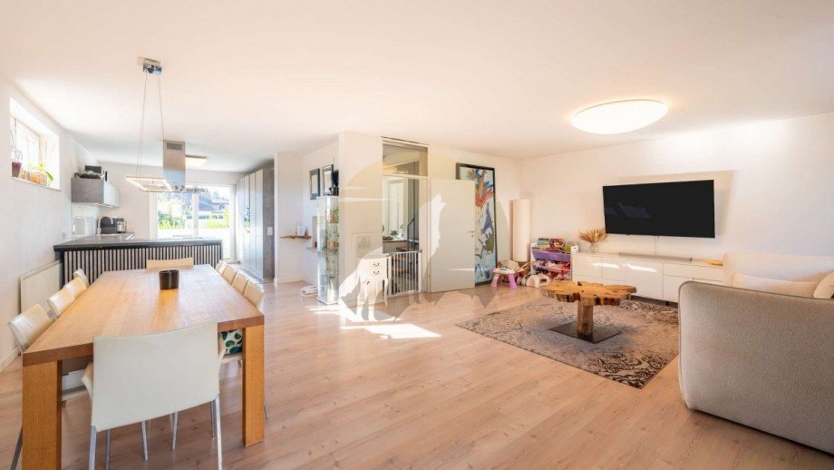 haus-rheinstetten-neuburgweier-wohnbereich-wolf-immobilien Reihenendhaus Rheinstetten