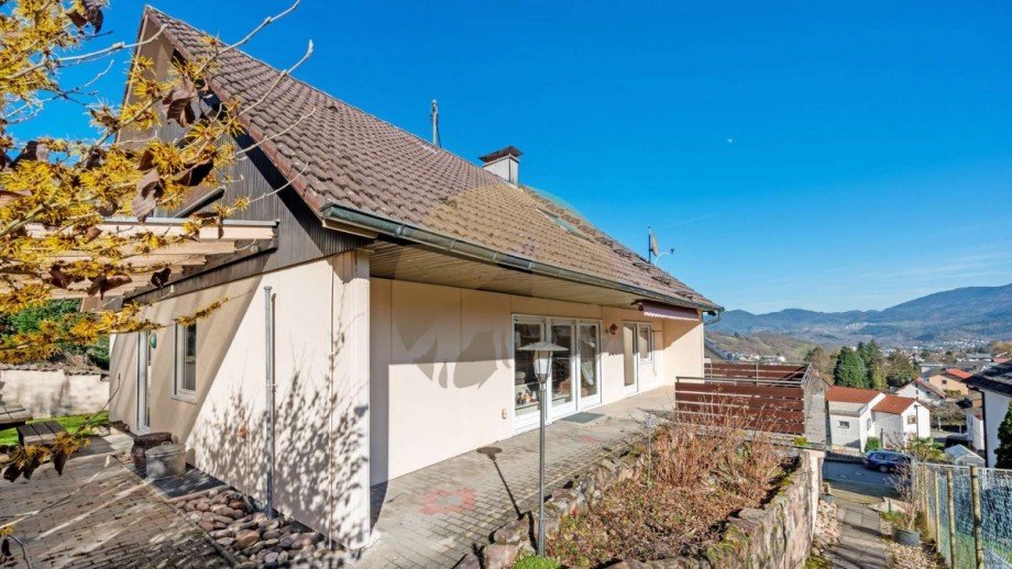 haus-gernsbach-staufenberg-aussenansicht-wolf-immobilien Einfamilienhaus Gernsbach