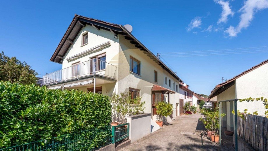haus-baden-baden-steinbach-aussenansicht-wolf-immobilien Einfamilienhaus Baden-Baden