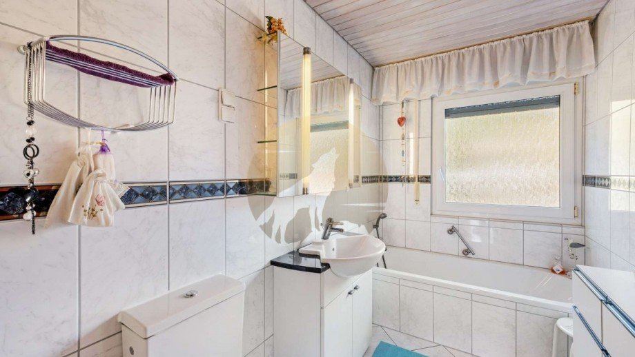 haus-gernsbach-staufenberg-badezimmer-eg-wolf-immobilien Einfamilienhaus Gernsbach