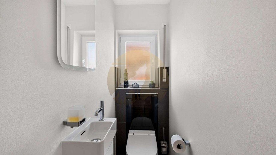 Toilette im Obergeschoss Zweifamilienhaus Rastatt