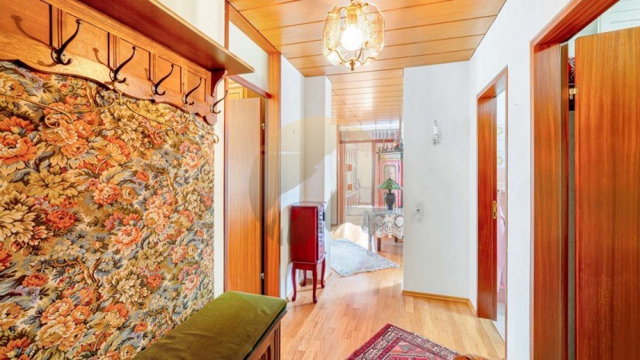 wohnung-baden-baden-eingangsbereich-wolf-immobilien Etagenwohnung Baden-Baden