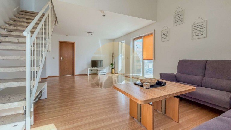 wohnung-rastatt-elchesheim-illingen-wohnzimmer-wolf-immobilien Elchesheim-Illingen Maisonettewohnung Luftig, modern, dein Style - Maisonette mit Wohlf�hlfaktor!