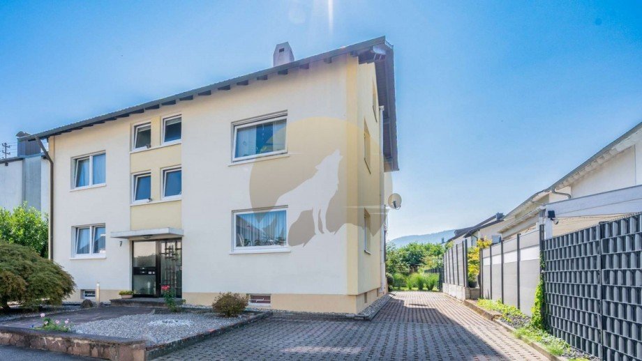 haus-baden-baden-haueneberstein-aussenansicht-wolf-immobilien Mehrfamilienhaus Baden-Baden