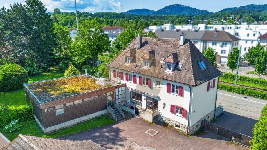 Drohnenaufnahme Mehrfamilienhaus Gaggenau