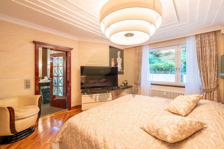 wohnung-baden-baden-master-bedroom-wolf-immobilien Terrassenwohnung Baden-Baden