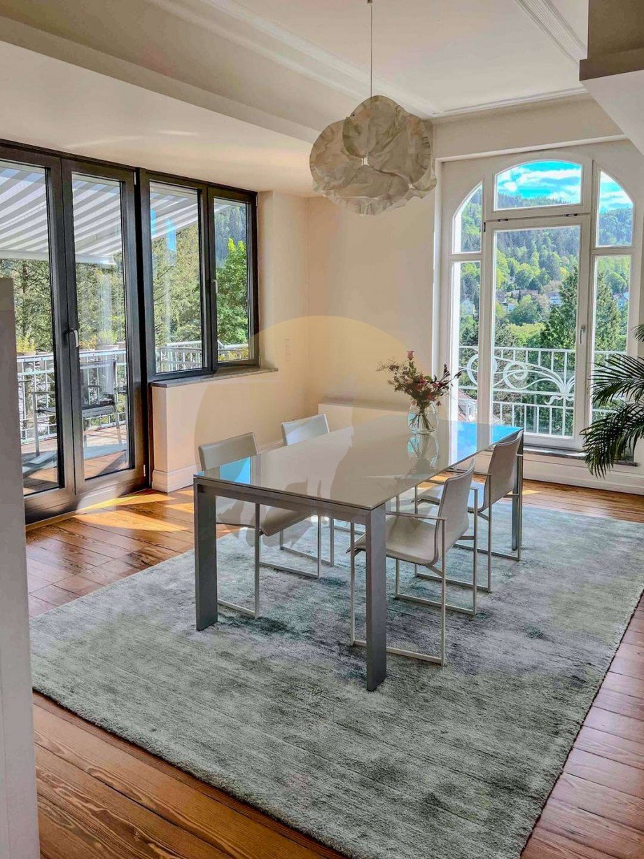 haus-villa-baden-baden-esszimmer-wolf-immobilien Villa Baden-Baden