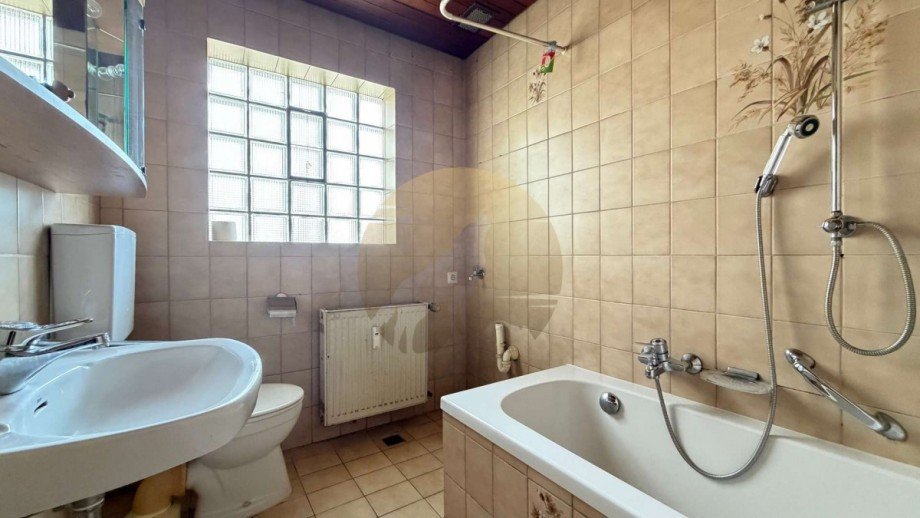 Badezimmer OG Zweifamilienhaus Baden-Baden