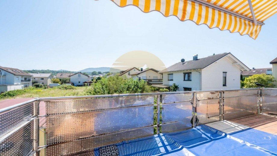 haus-baden-baden-haueneberstein-balkon-og-wolf-immobilien Mehrfamilienhaus Baden-Baden