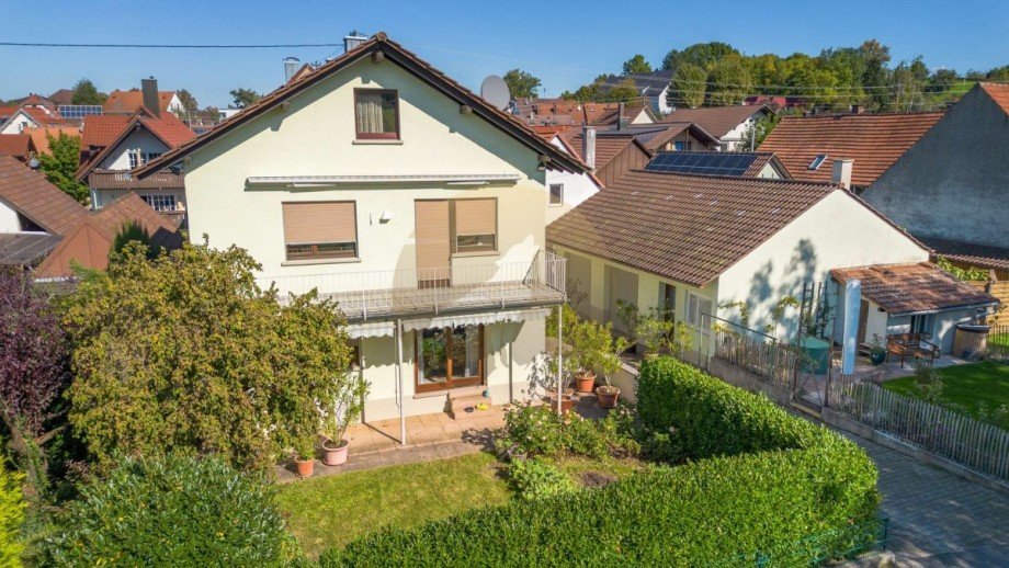 haus-baden-baden-steinbach-drohnenaufnahme-wolf-immobilien Einfamilienhaus Baden-Baden