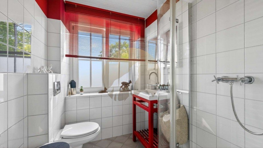 Badezimmer 1 OG Mehrfamilienhaus Gaggenau