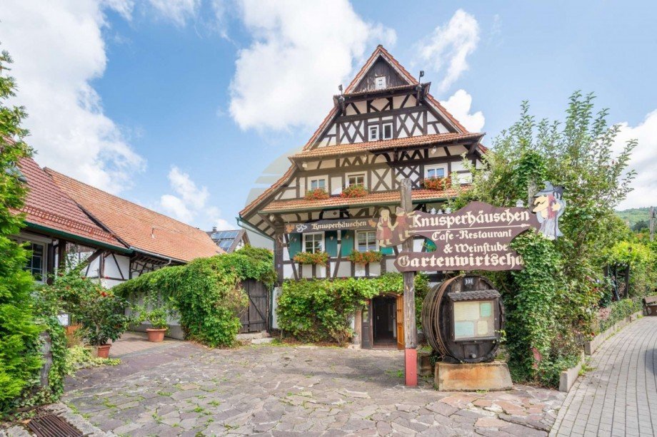 haus-restaurant-sasbachwalden-frontansicht-wolf-immobilien Gastgewerbe Sasbachwalden