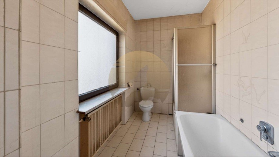 Badezimmer EG Mehrfamilienhaus Gaggenau