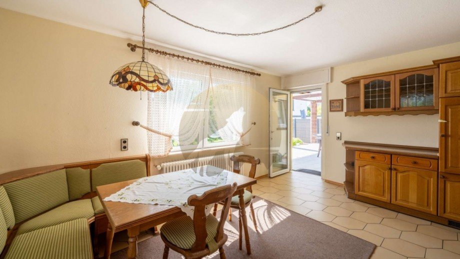 haus-baden-baden-haueneberstein-kueche-eg-wolf-immobilien Mehrfamilienhaus Baden-Baden