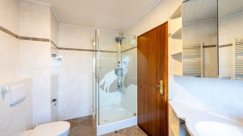 haus-rastatt-badezimmer-1-wolf-immobilien Einfamilienhaus Rastatt